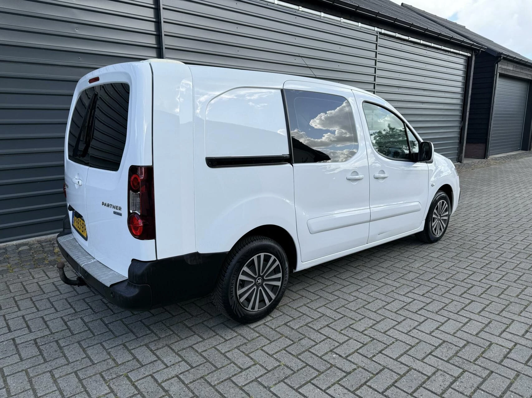 Hoofdafbeelding Peugeot Partner