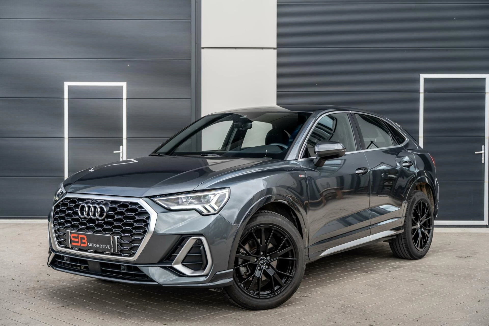 Hoofdafbeelding Audi Q3