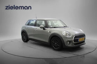Hoofdafbeelding MINI Cooper MINI Cooper 1.5 Business - Navi, Cruise