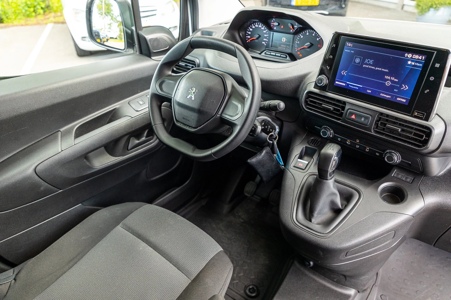 Hoofdafbeelding Peugeot Partner