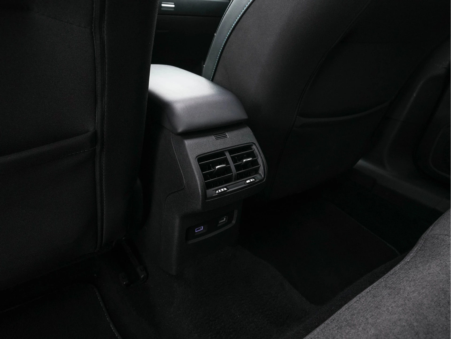 Hoofdafbeelding Citroën ë-C4