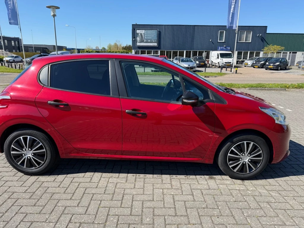Hoofdafbeelding Peugeot 208