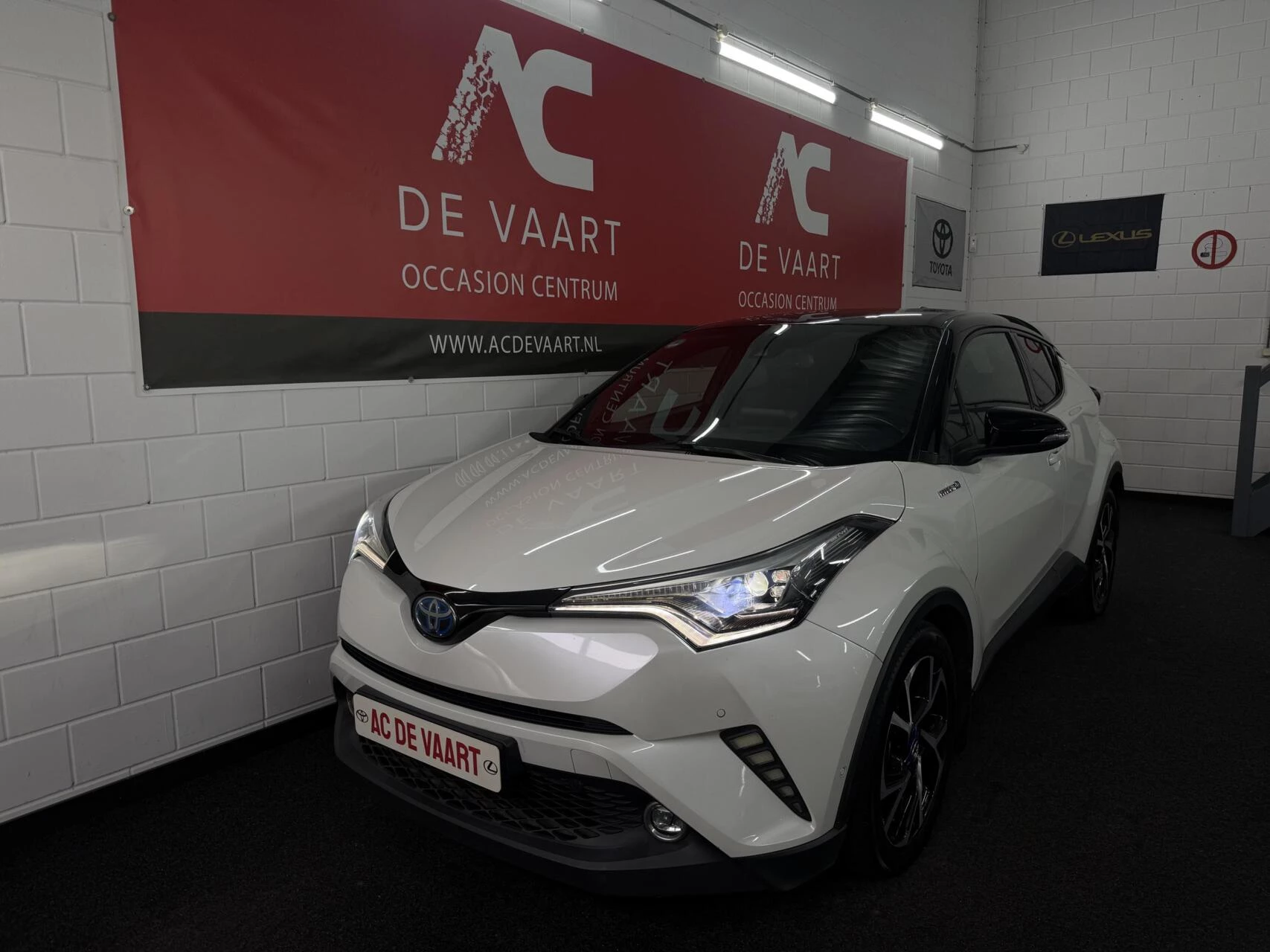 Hoofdafbeelding Toyota C-HR