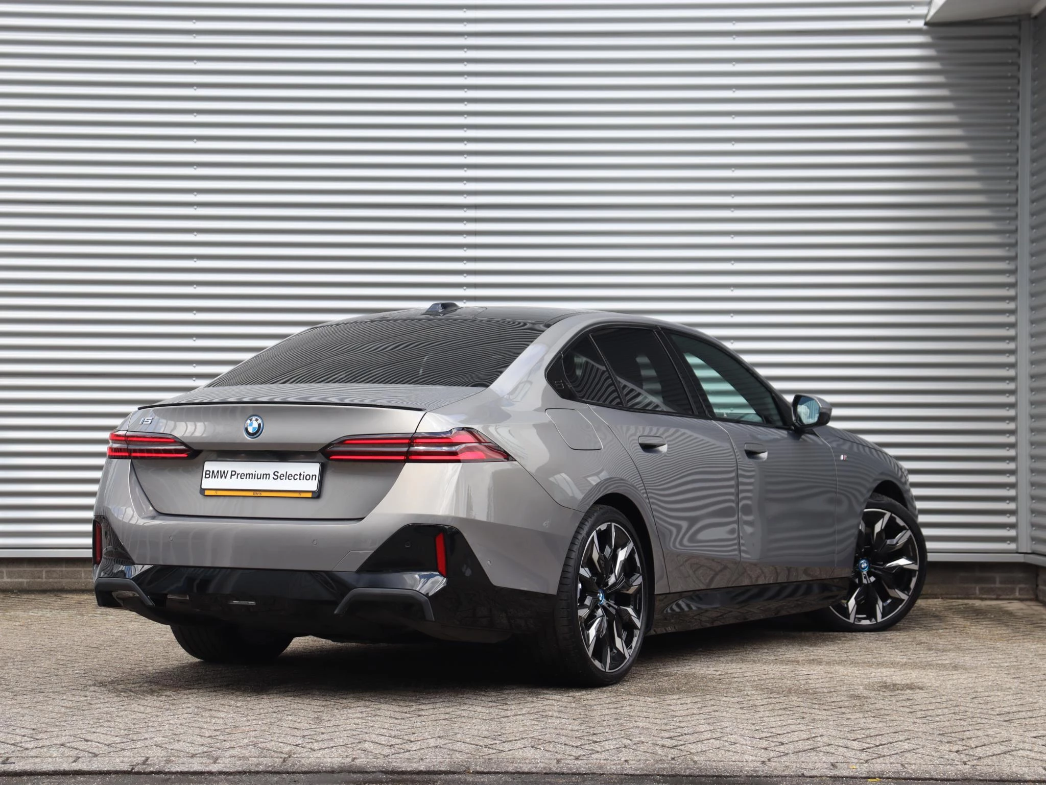 Hoofdafbeelding BMW i5