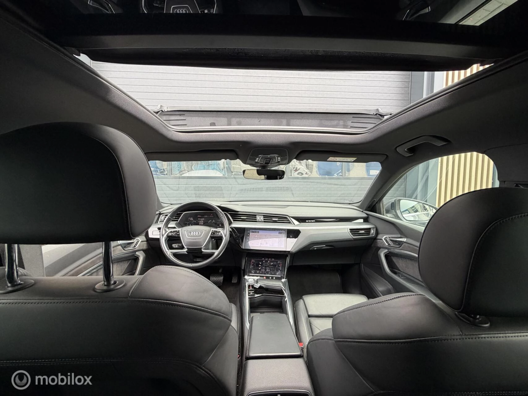 Hoofdafbeelding Audi e-tron