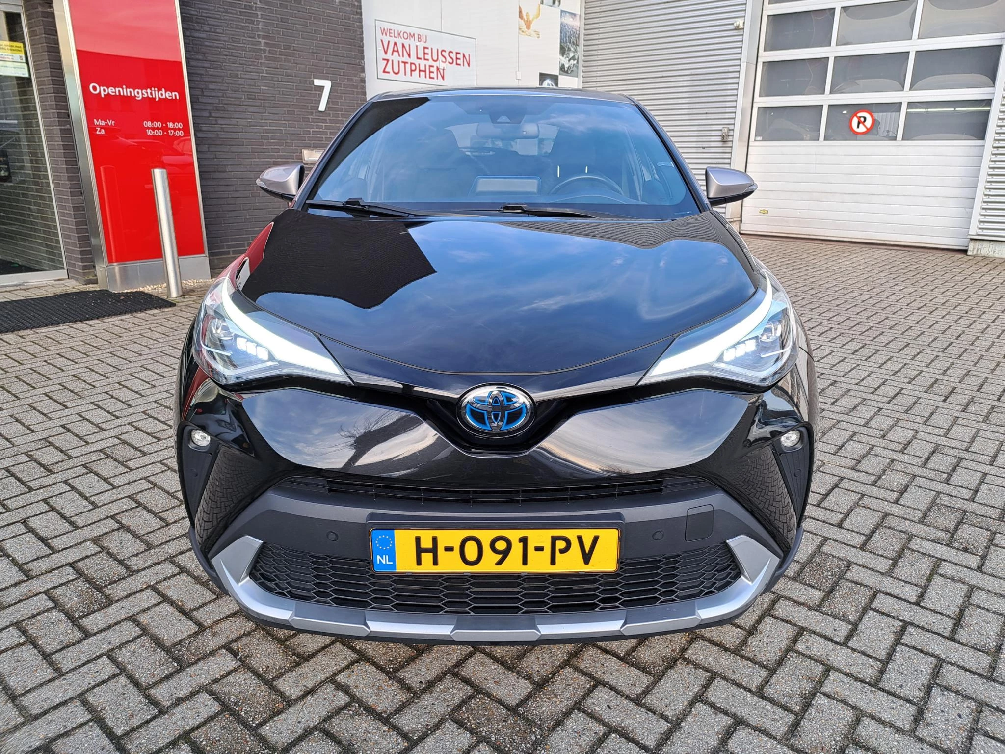 Hoofdafbeelding Toyota C-HR