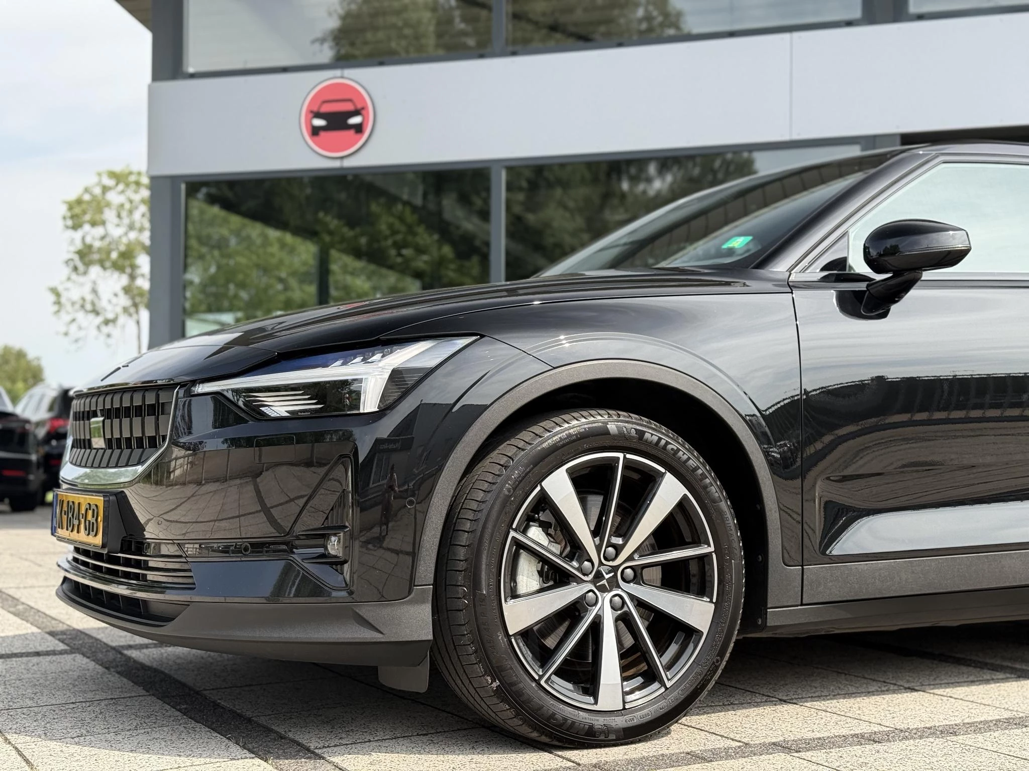 Hoofdafbeelding Polestar 2