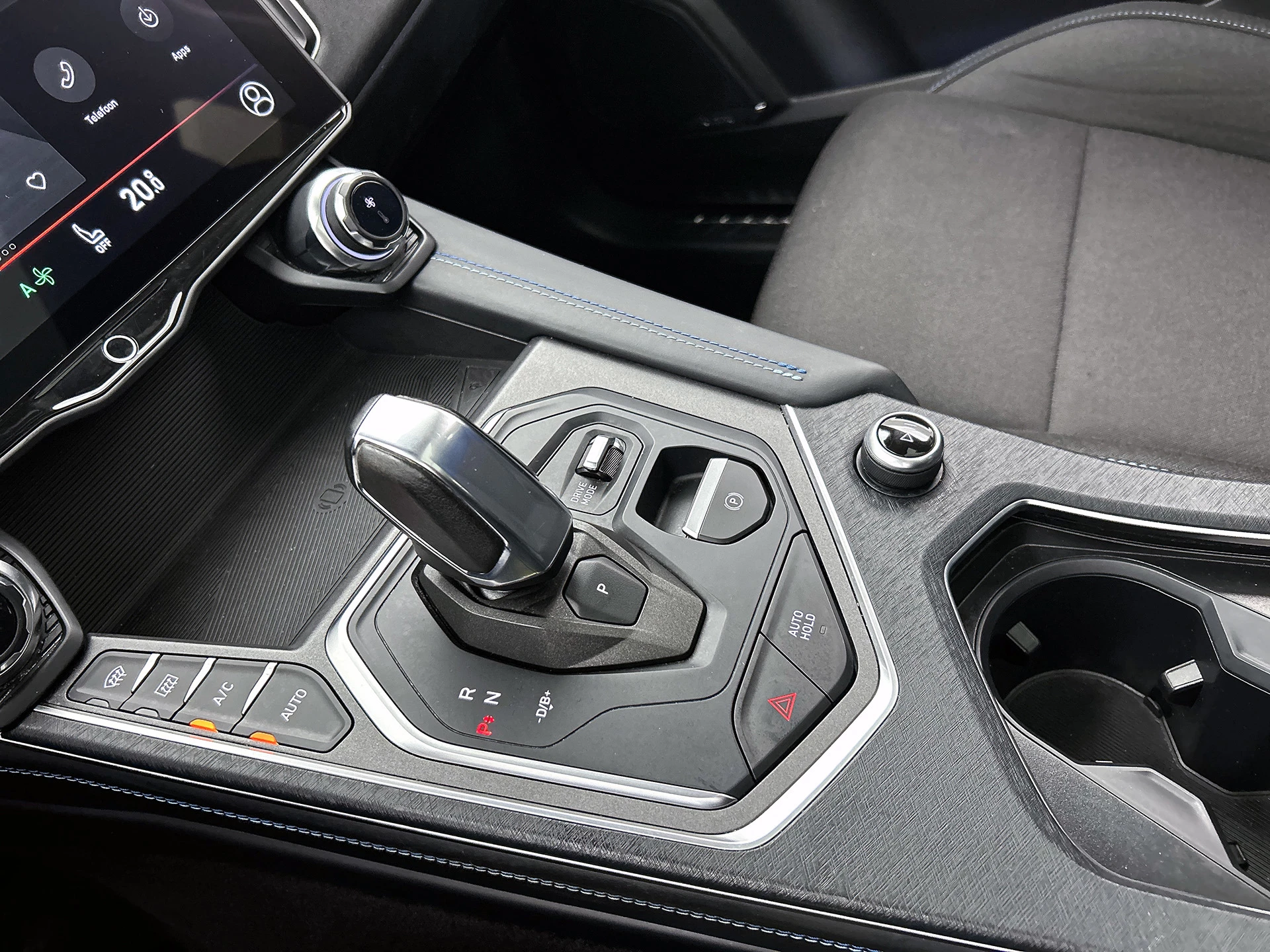 Hoofdafbeelding Lynk & Co 01