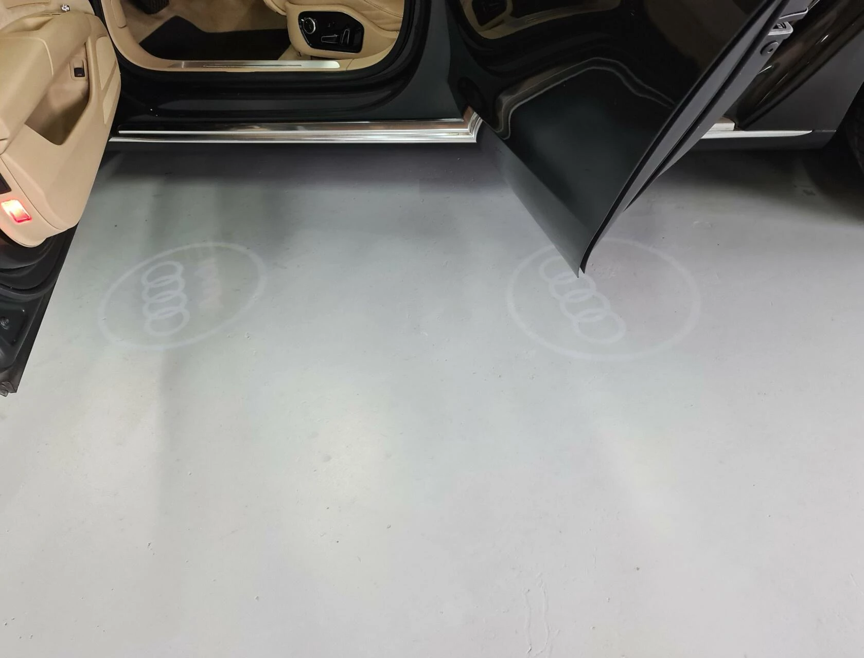 Hoofdafbeelding Audi A8