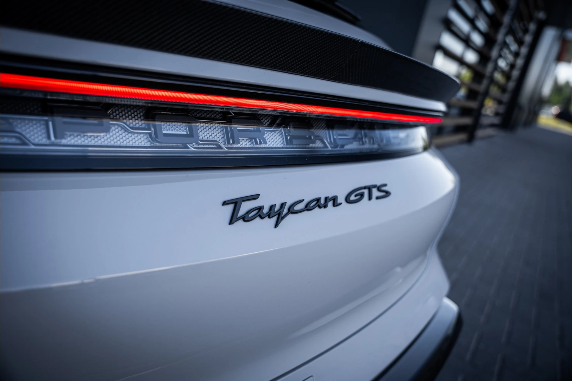 Hoofdafbeelding Porsche Taycan