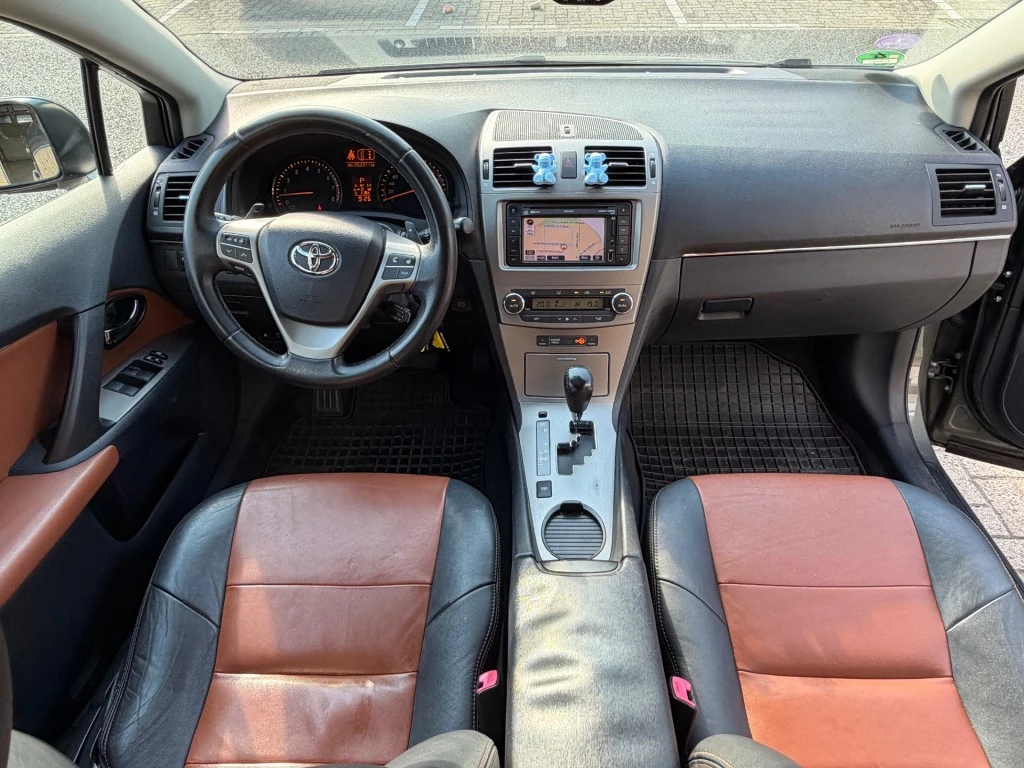 Hoofdafbeelding Toyota Avensis