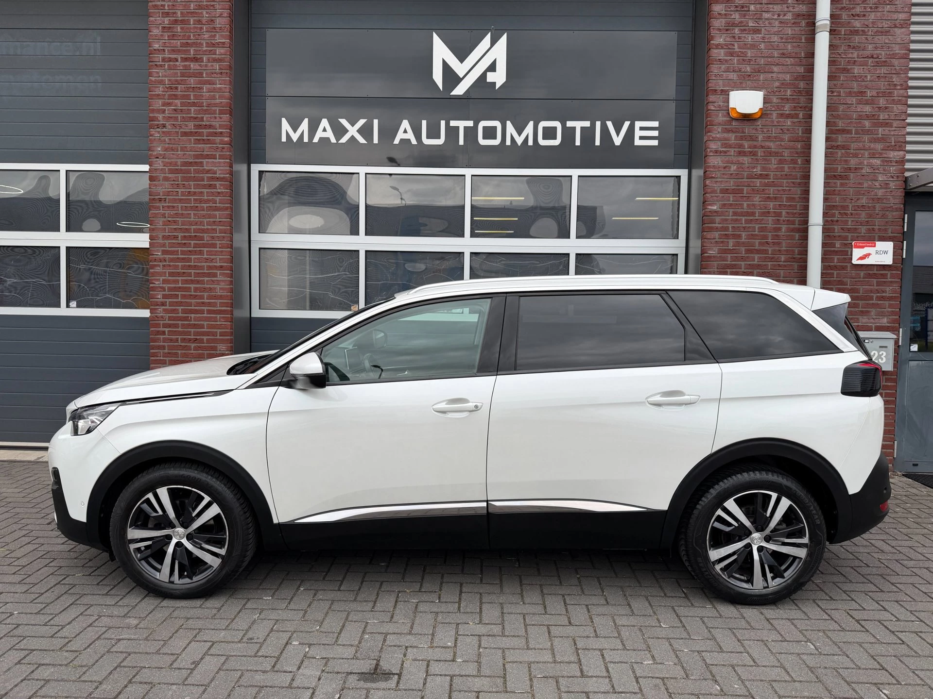 Hoofdafbeelding Peugeot 5008