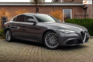 Hoofdafbeelding Alfa Romeo Giulia Alfa Romeo Giulia 2.0T Super 200 PK Aut. Stoel/Stuurverw. Leder Keyless Camera 18''