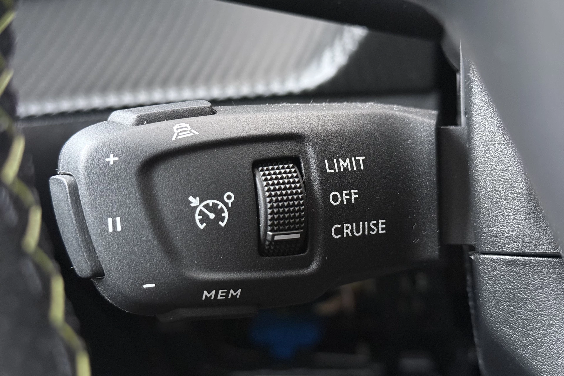 Hoofdafbeelding Peugeot e-208