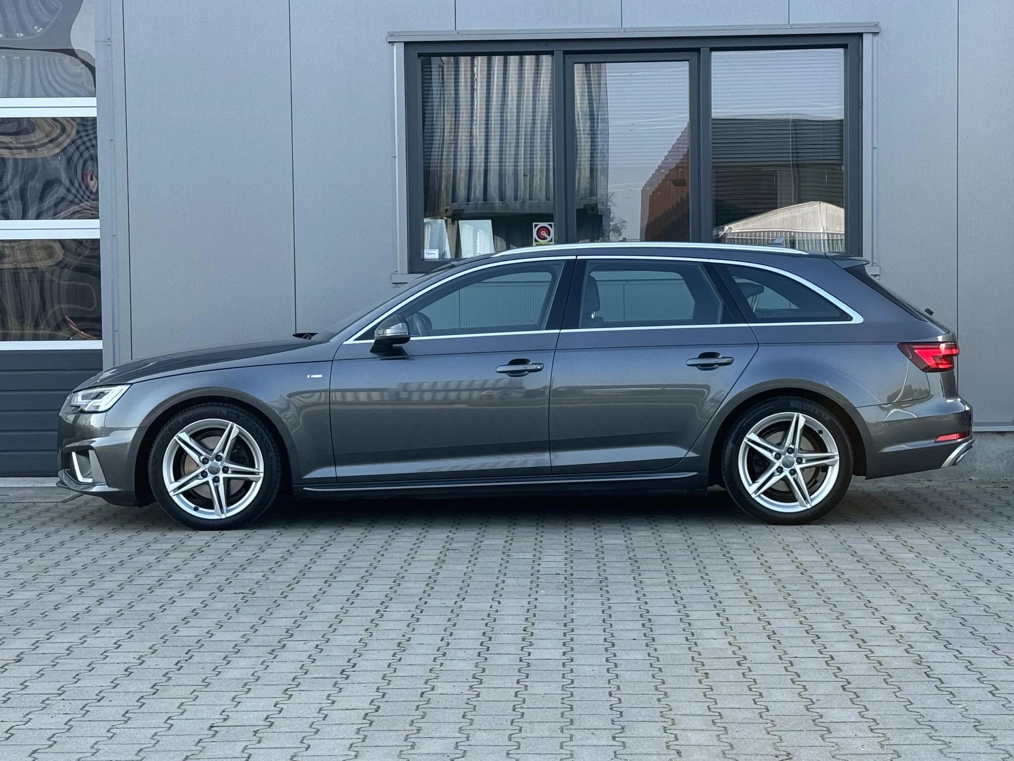 Hoofdafbeelding Audi A4