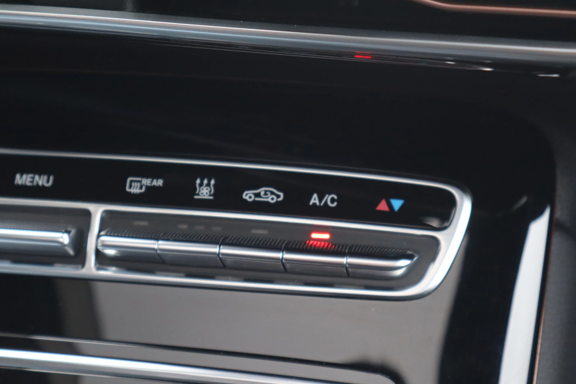 Hoofdafbeelding Mercedes-Benz EQC