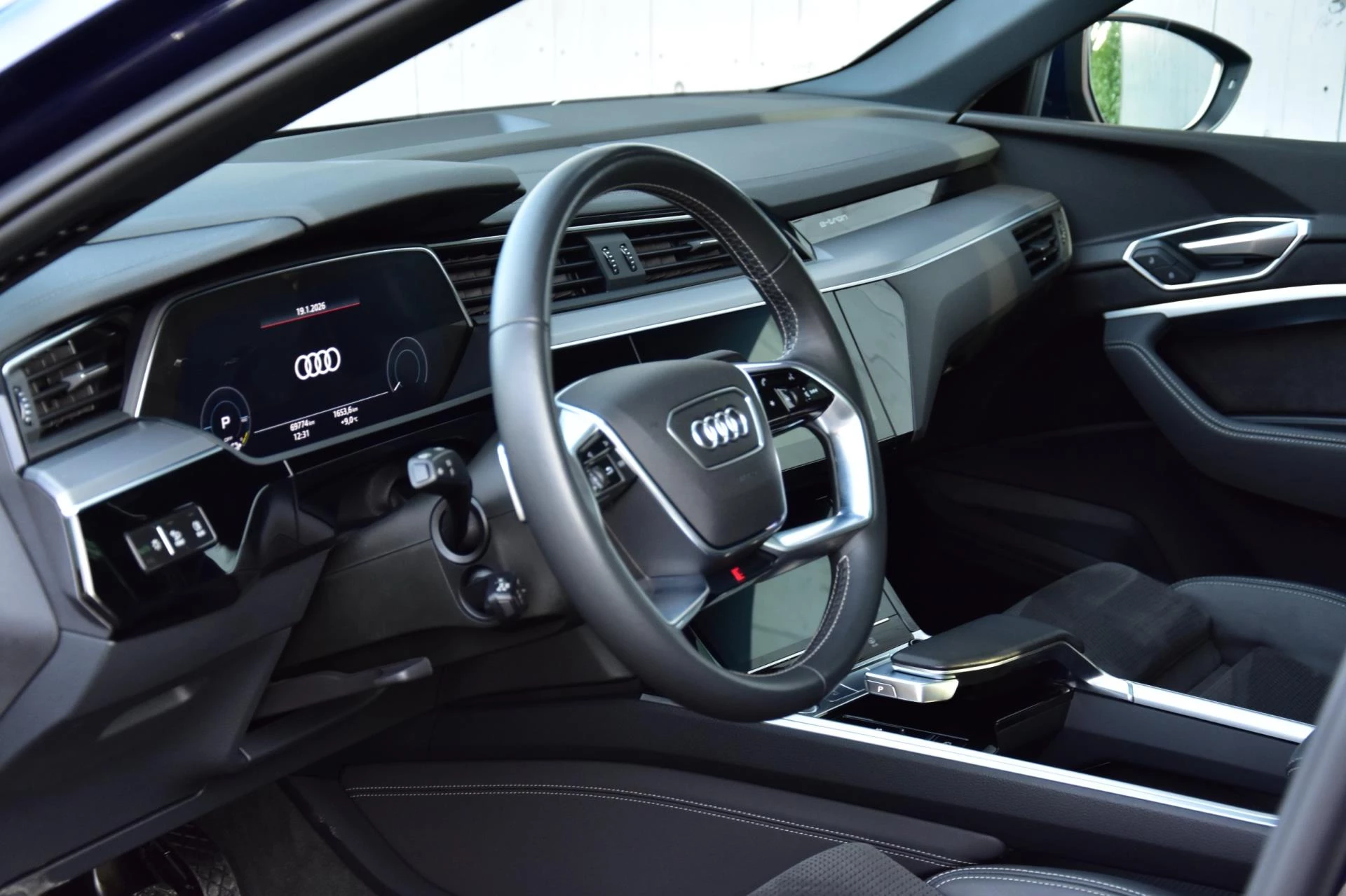 Hoofdafbeelding Audi e-tron