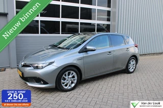 Toyota Auris 1.8 Hybrid Trend NL Auto | 1e Eigenaar | Panoramadak | Navigatie.