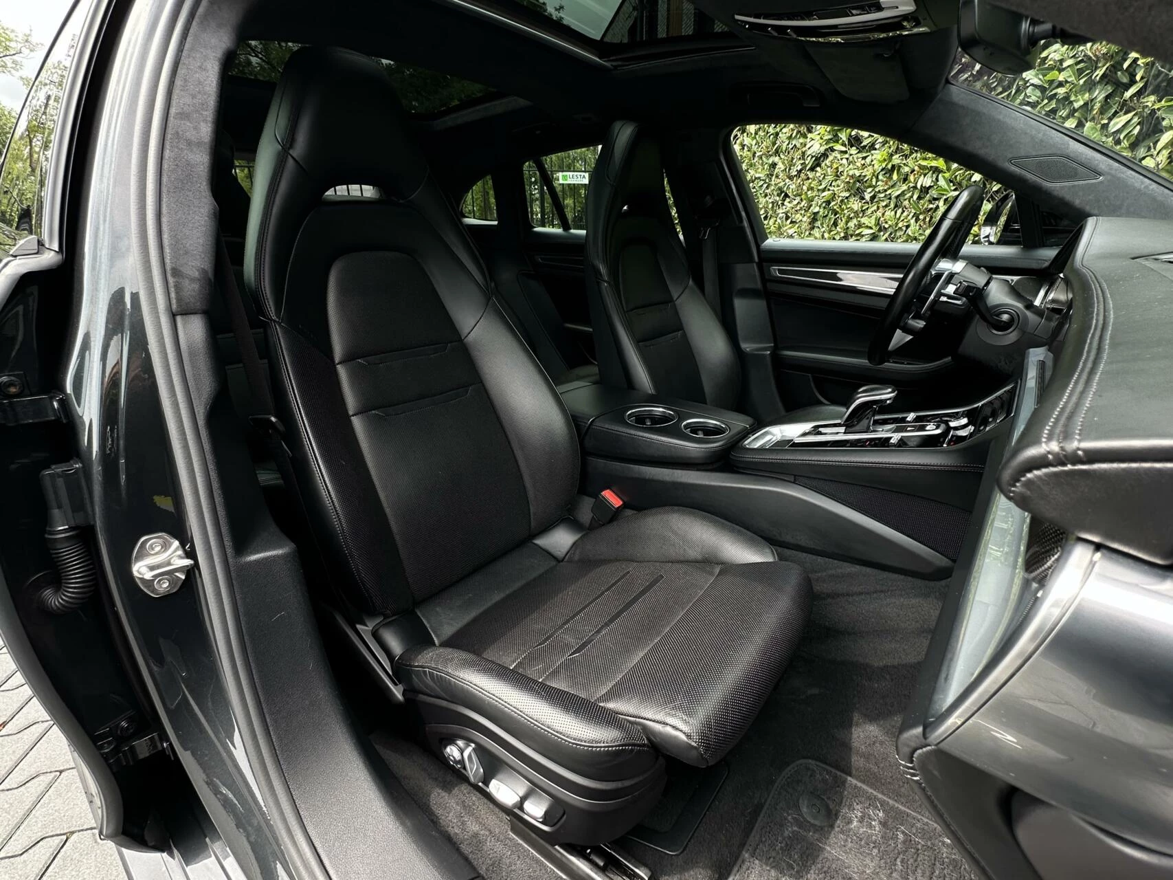 Hoofdafbeelding Porsche Panamera