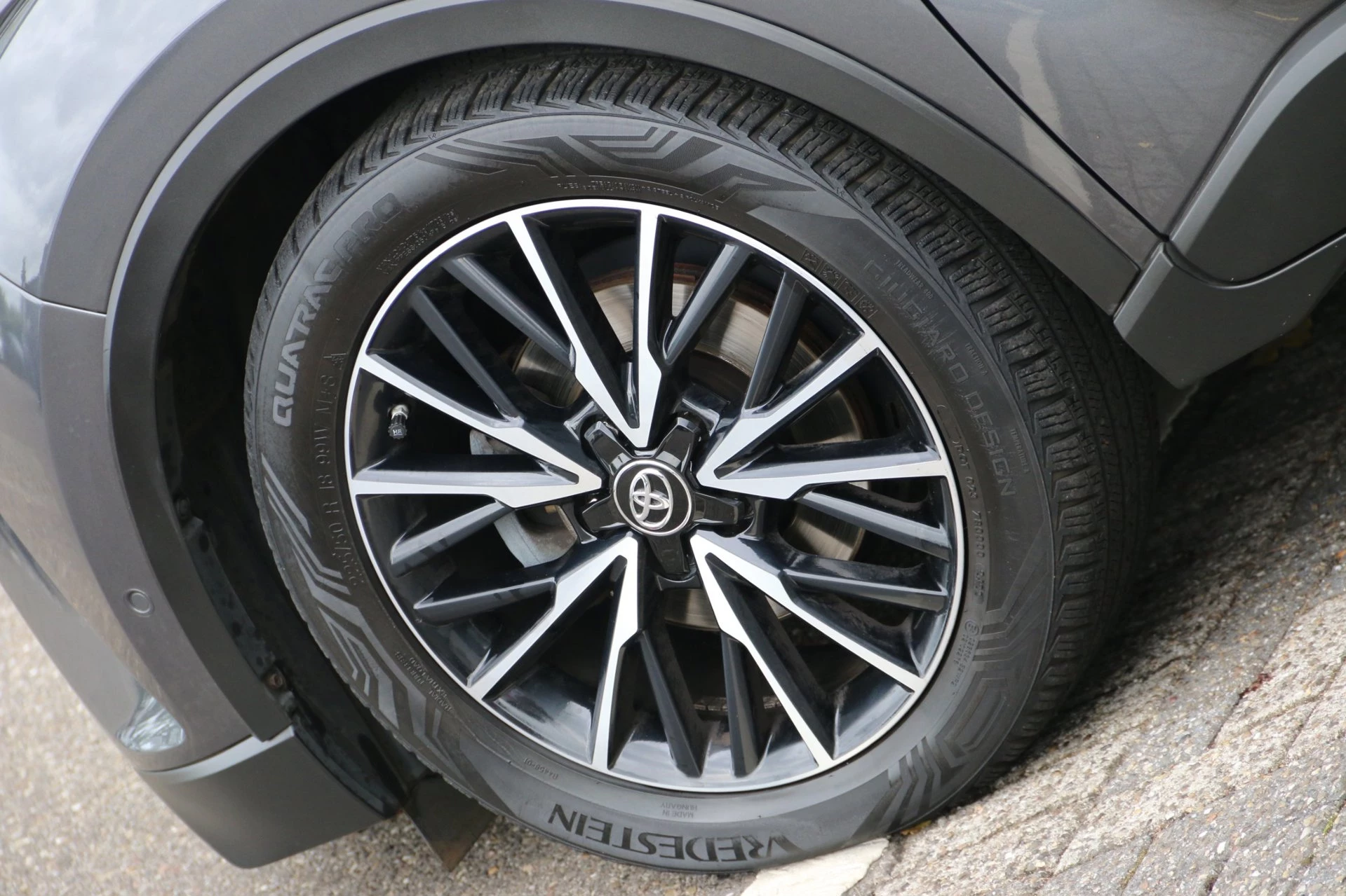 Hoofdafbeelding Toyota C-HR