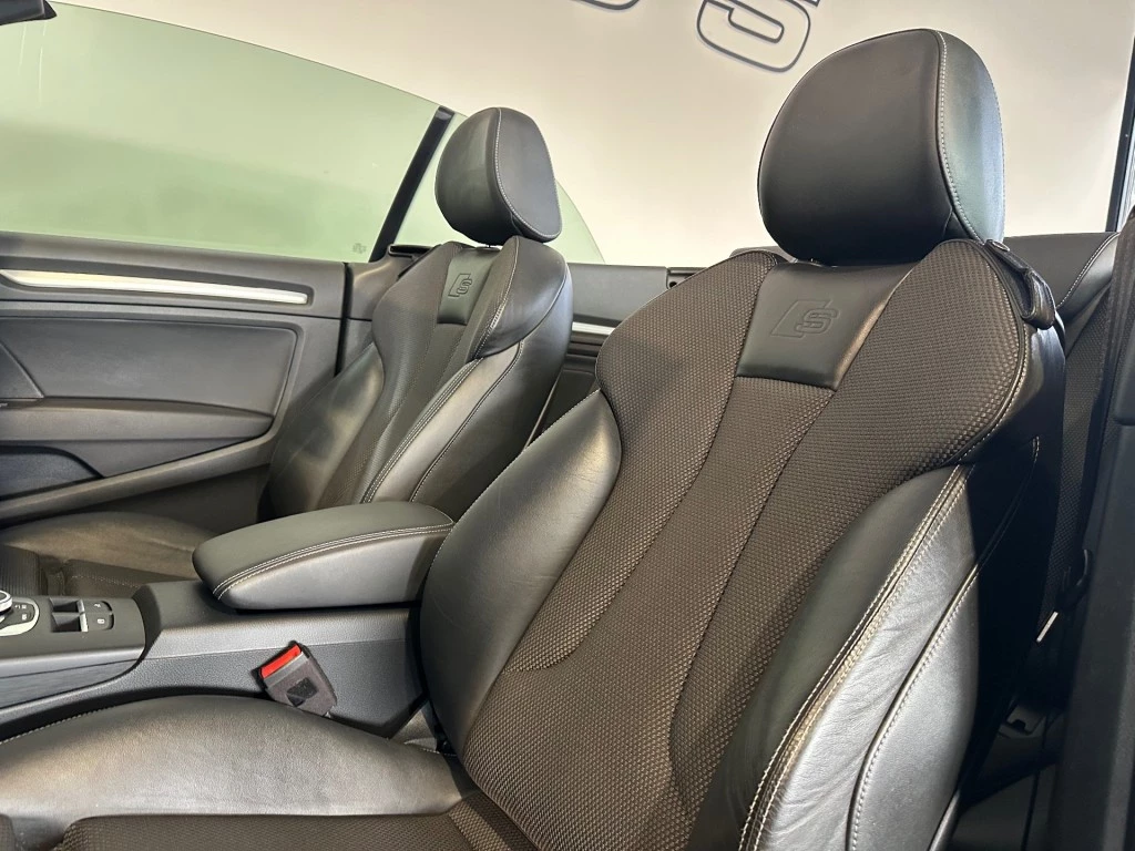 Hoofdafbeelding Audi Cabriolet