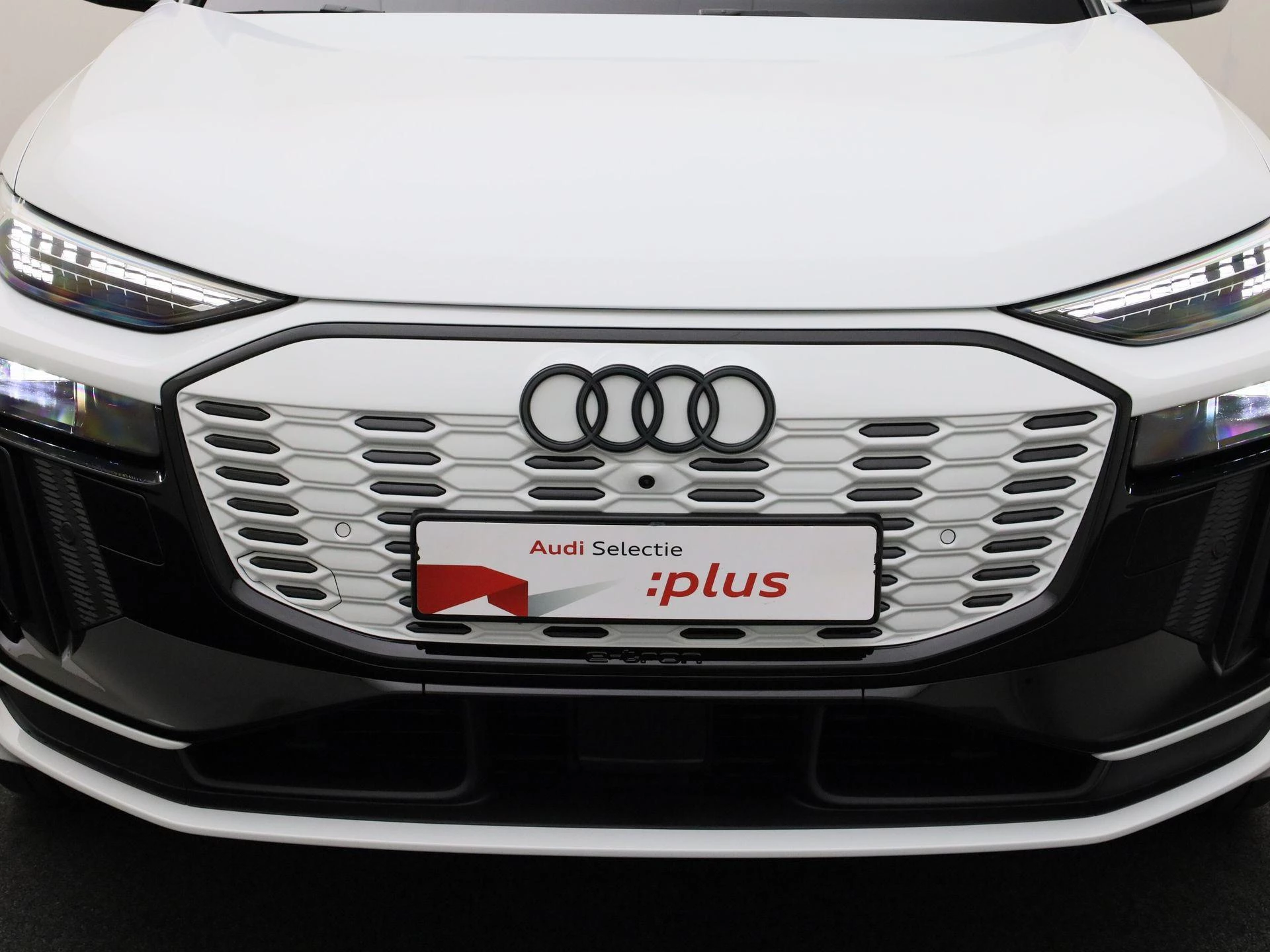 Hoofdafbeelding Audi Q6 e-tron
