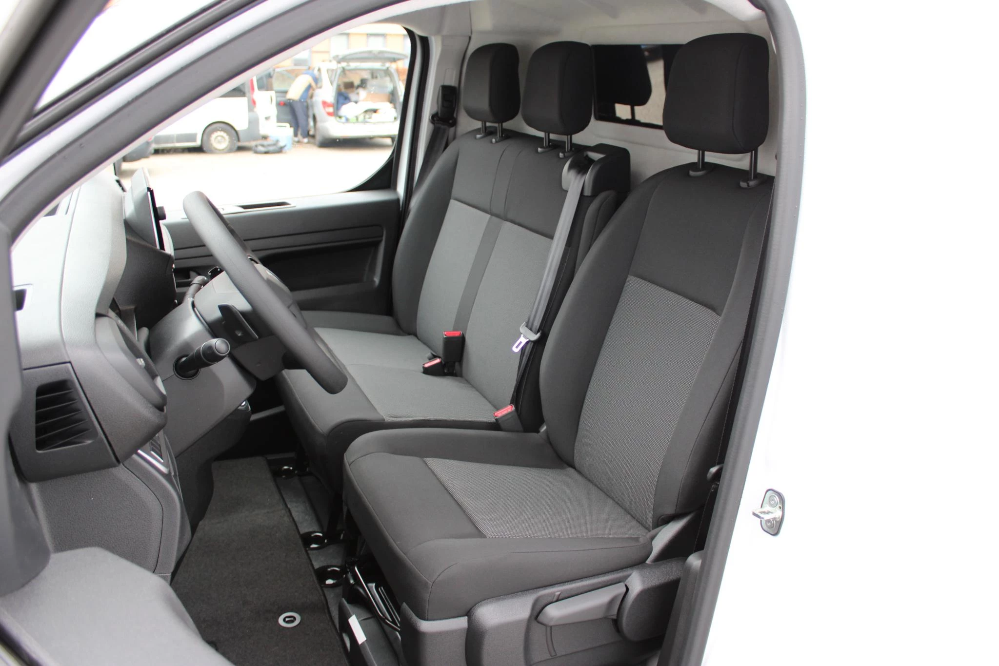 Hoofdafbeelding Peugeot e-Expert