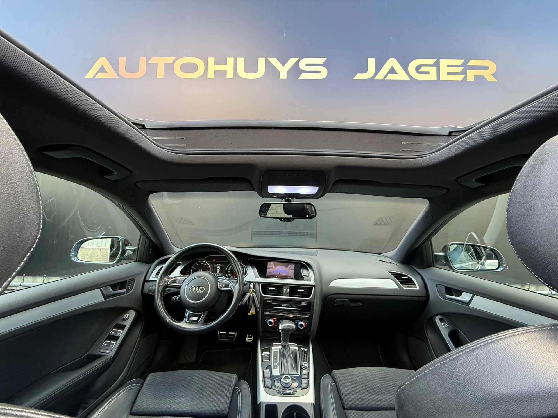 Hoofdafbeelding Audi A4