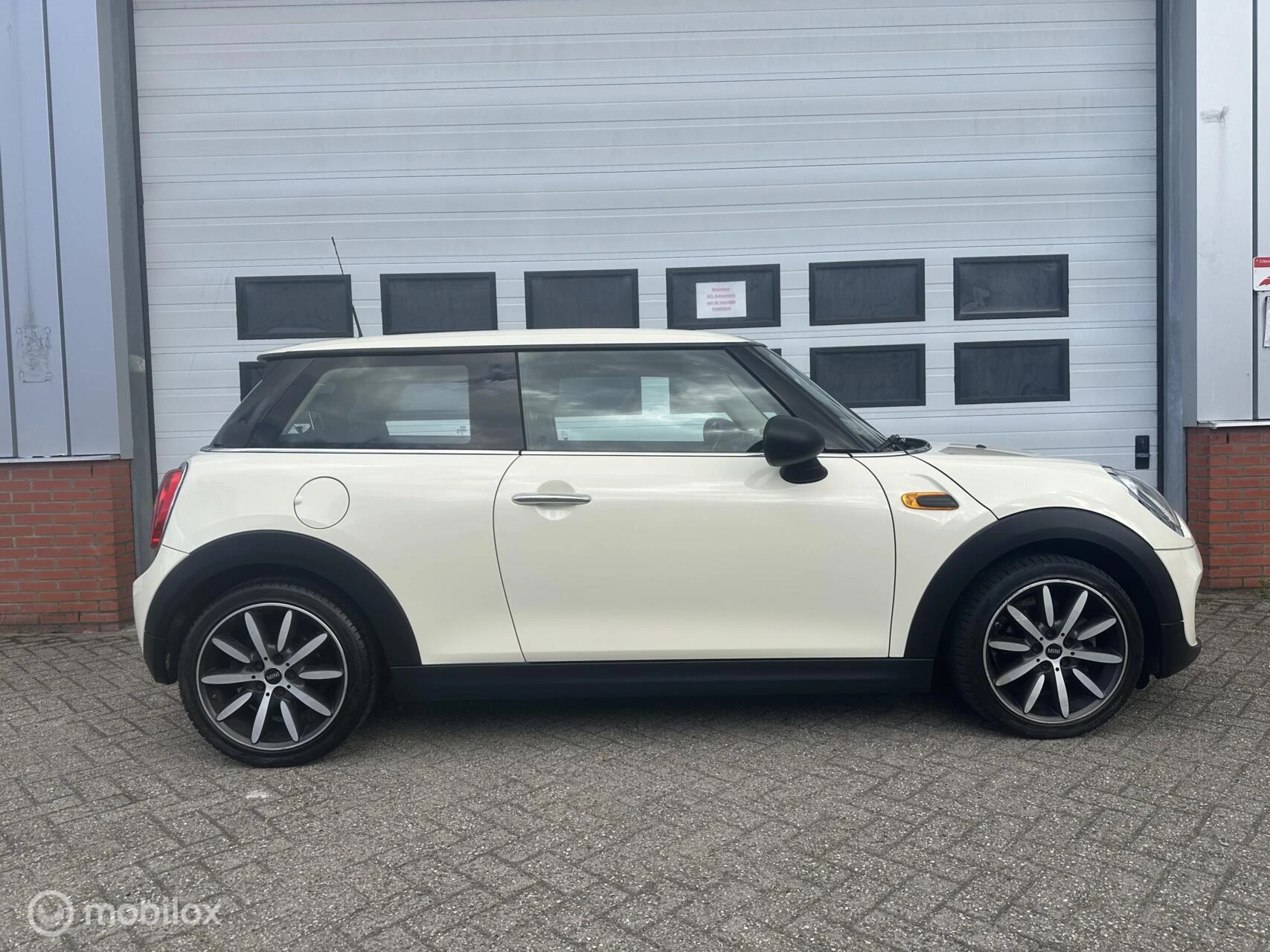 Hoofdafbeelding MINI One