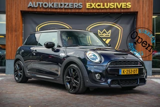 Hoofdafbeelding MINI Cooper S Mini Mini 2.0 Cooper S Hammersmith JCW Panoramadak HeadUp Harman/Kardon Luxe Leder 17''LM
