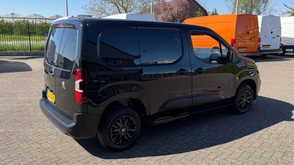 Hoofdafbeelding Peugeot Partner