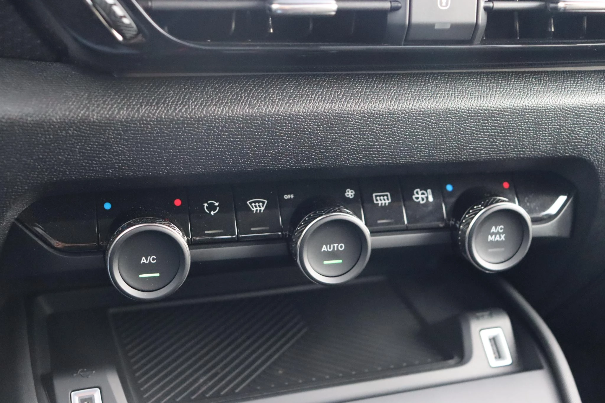 Hoofdafbeelding Citroën ë-C4