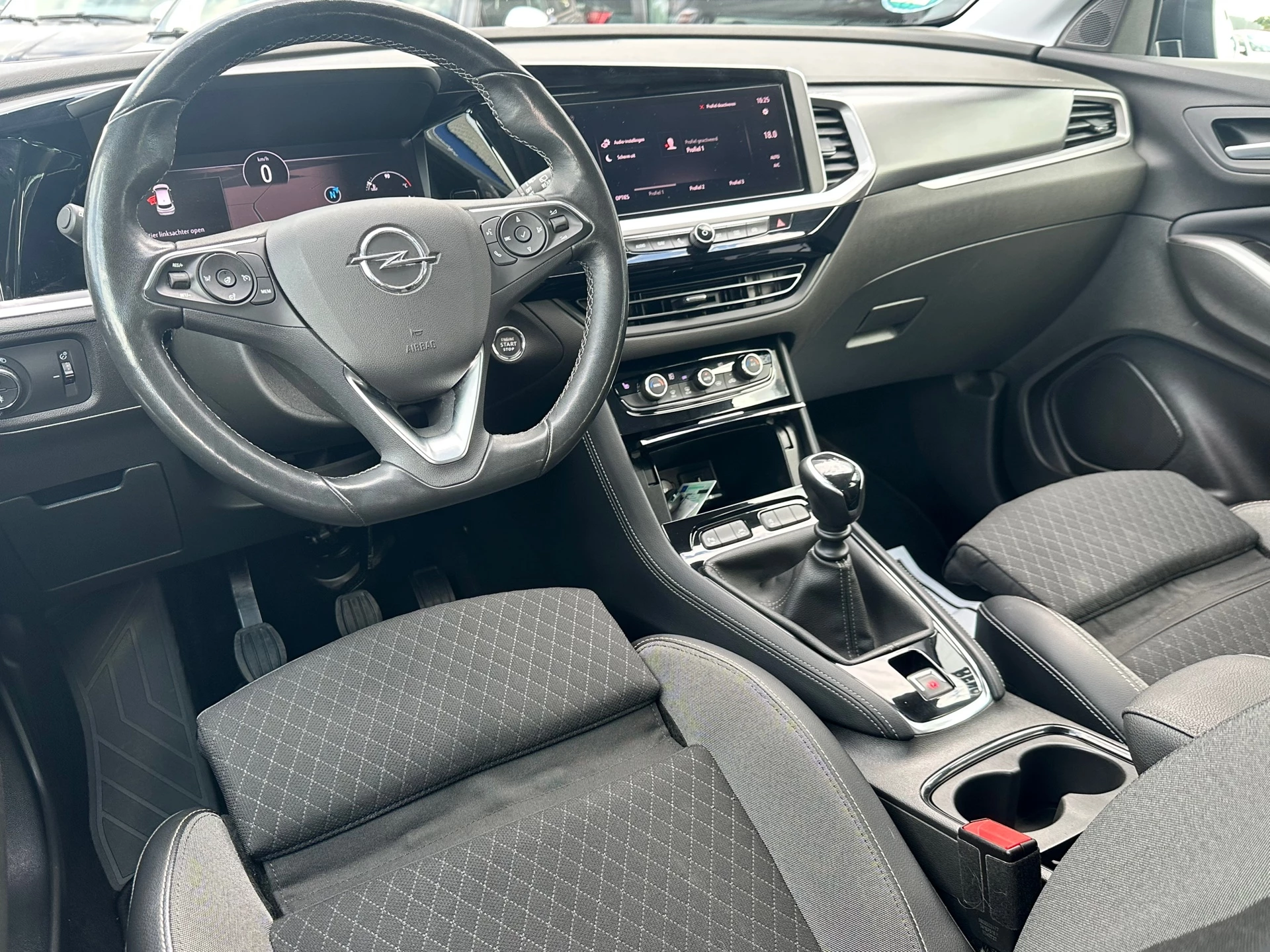 Hoofdafbeelding Opel Grandland