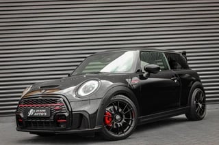 Hoofdafbeelding MINI One Mini Mini 1.5 One Cooper John Cooper Works / LEDEREN BEKLEDING / STERREN-HEMEL / APPLE CARPLAY / 2021 / SPOILER / VERLAINGSVEREN