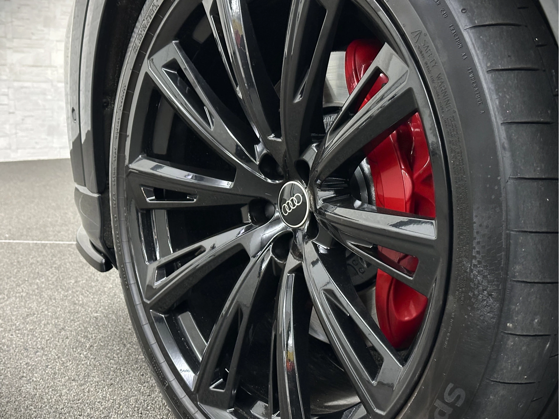 Hoofdafbeelding Audi Q8
