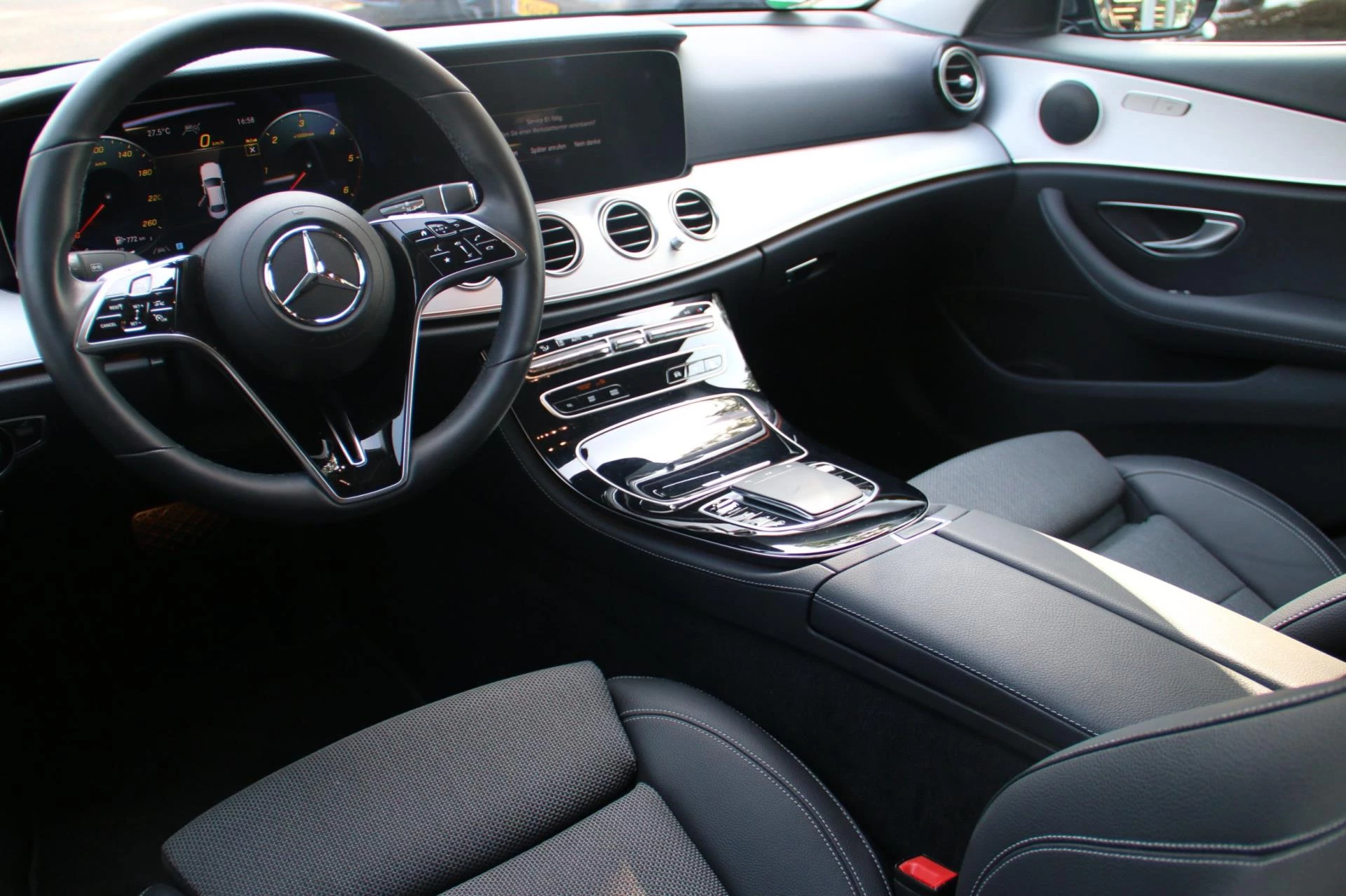 Hoofdafbeelding Mercedes-Benz E-Klasse