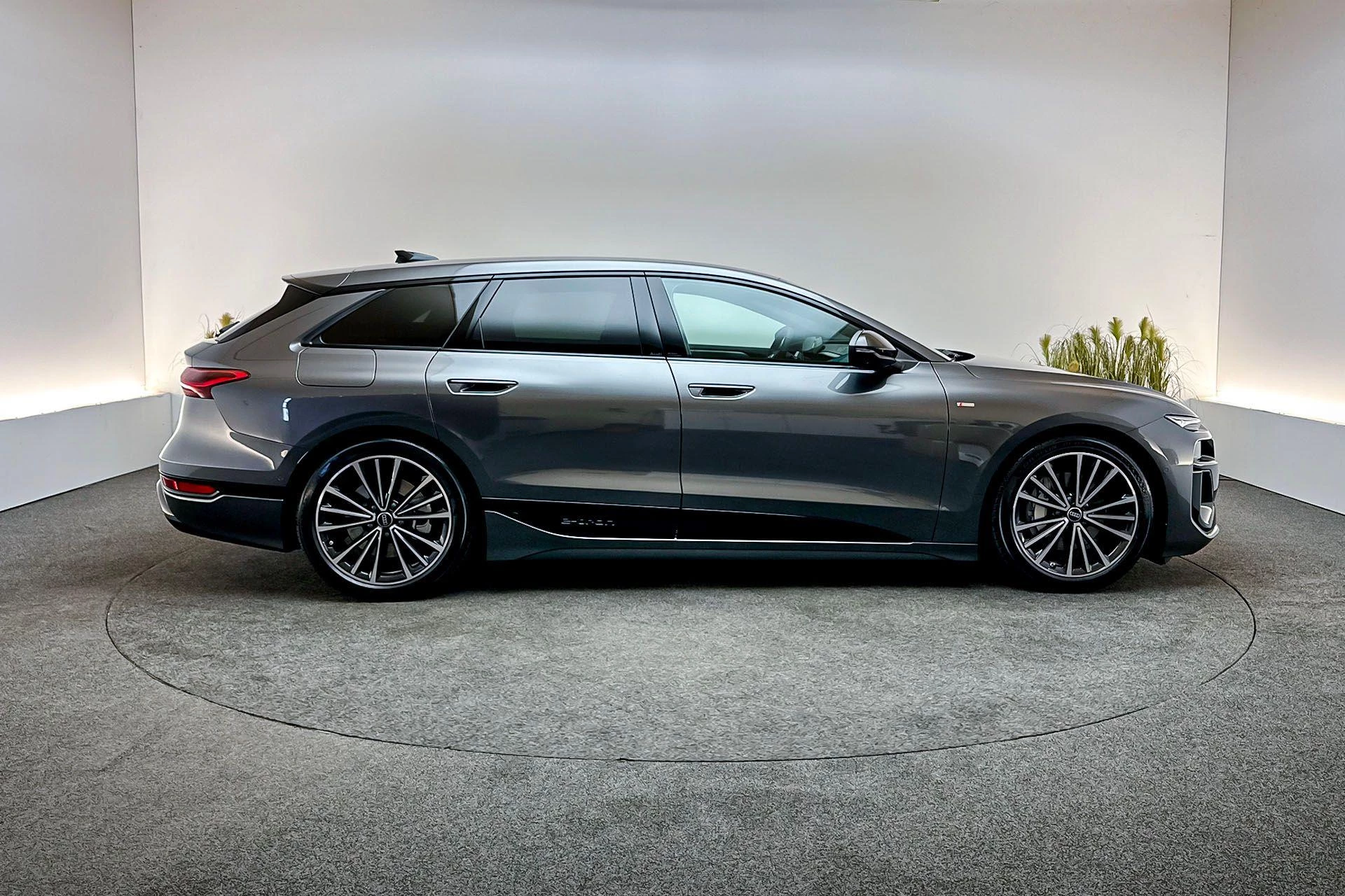 Hoofdafbeelding Audi A6 e-tron