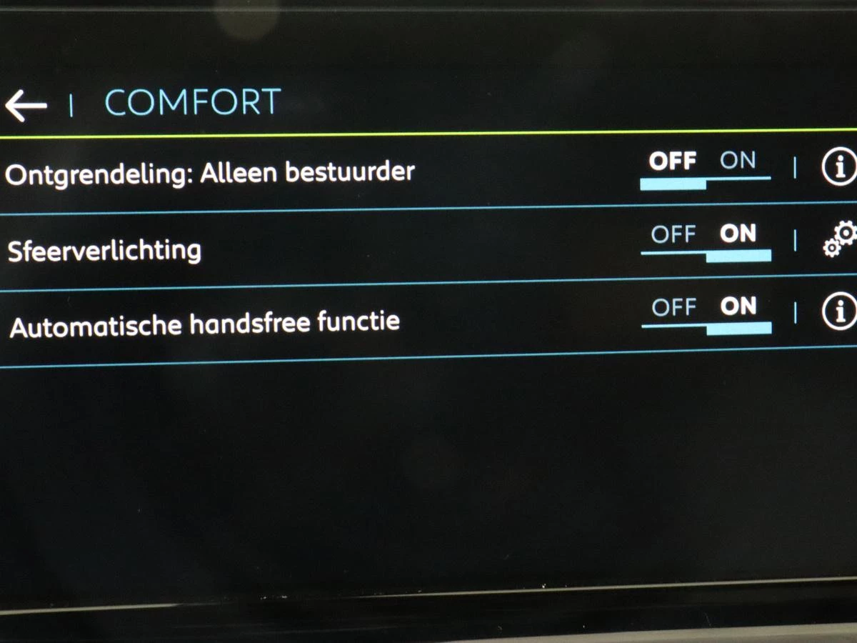 Hoofdafbeelding Peugeot e-2008