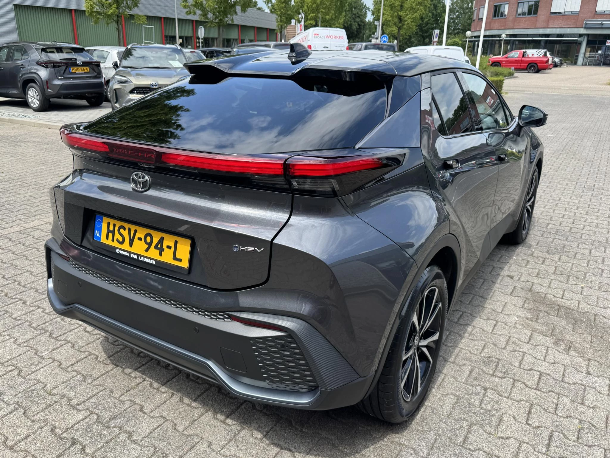 Hoofdafbeelding Toyota C-HR