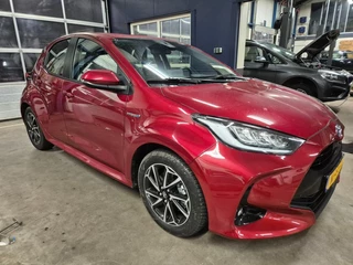 Toyota Yaris 1.5 HYB. DYNAMIC, Carplay, Camera, ALL IN prijs!