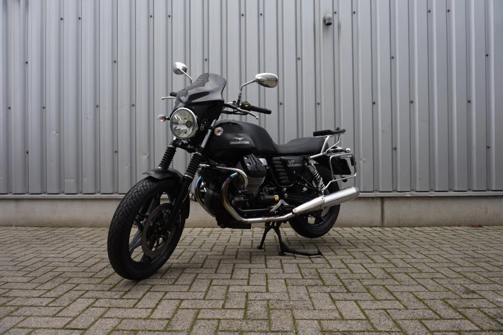 Hoofdafbeelding Moto Guzzi V7