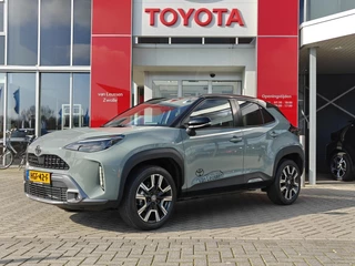 Toyota Yaris Cross 1.5 Hybrid 130 Launch Edition DIRECT LEVERBAAR JBL-AUDIO EL-ACHTERKLEP HEAD-UP 18' LM-VELGEN DODEHOEKDETECTIE STOEL/STUURVERW PARK-SENSOREN