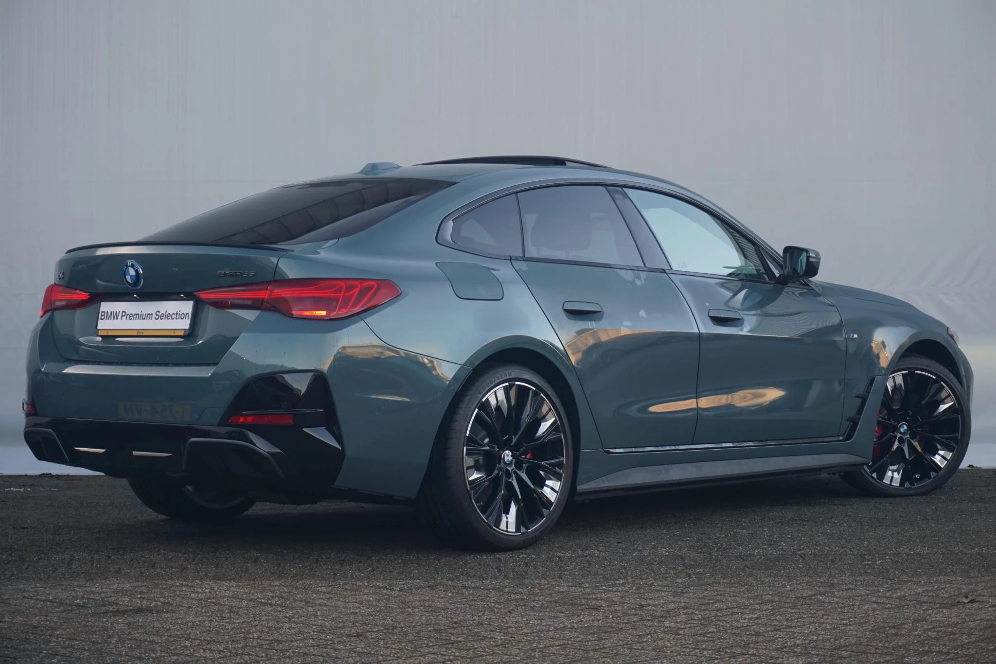 Hoofdafbeelding BMW i4