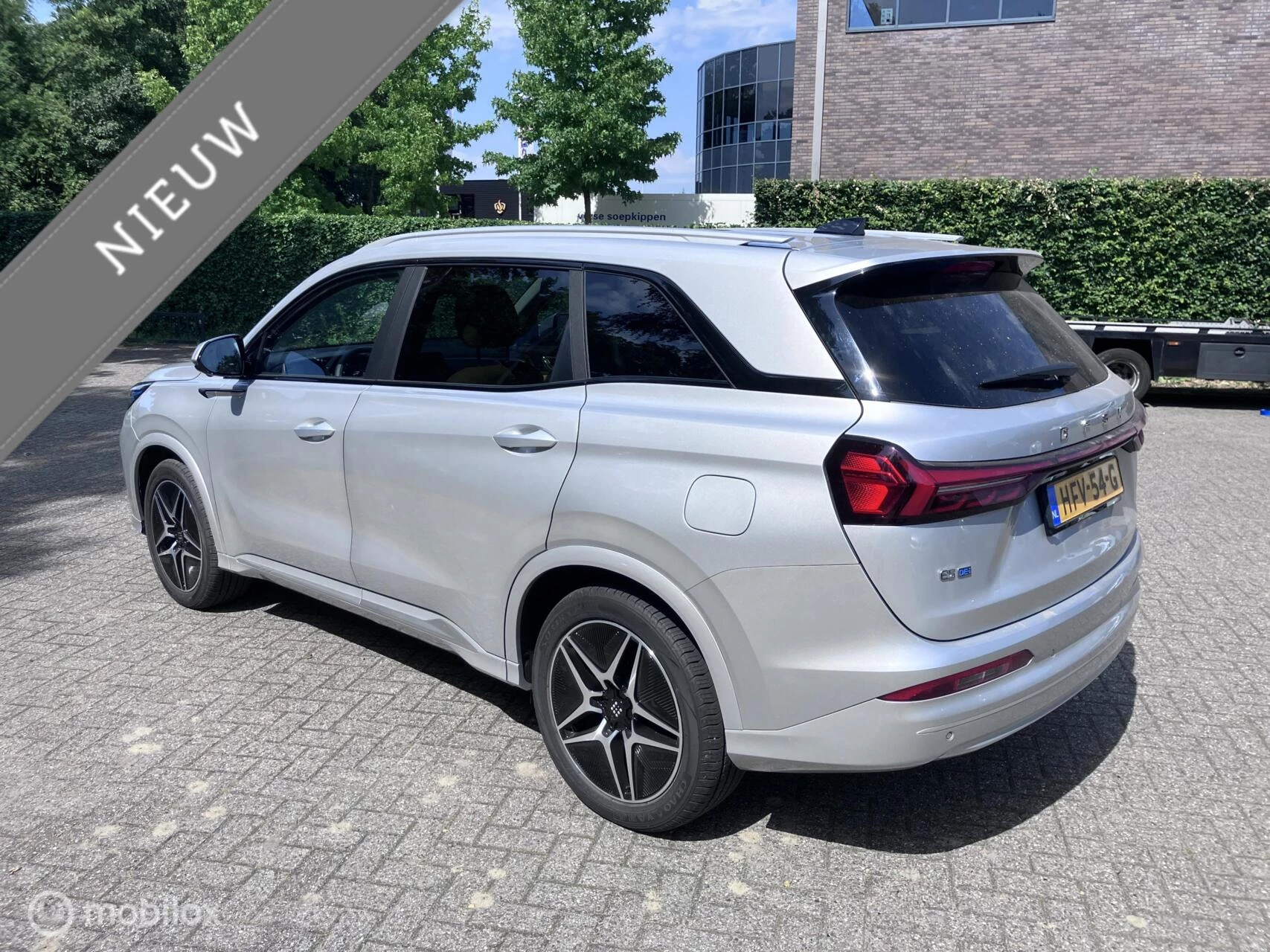 Hoofdafbeelding DFSK E5 PHEV