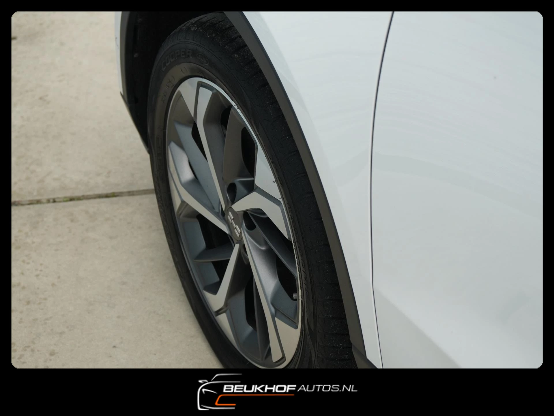 Hoofdafbeelding Aiways U5