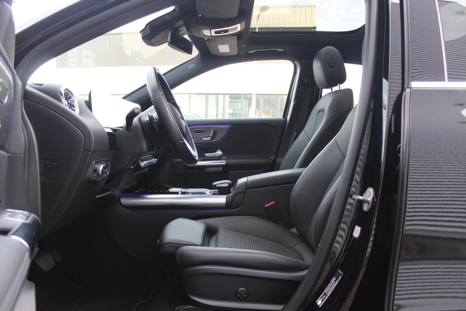 Hoofdafbeelding Mercedes-Benz EQA