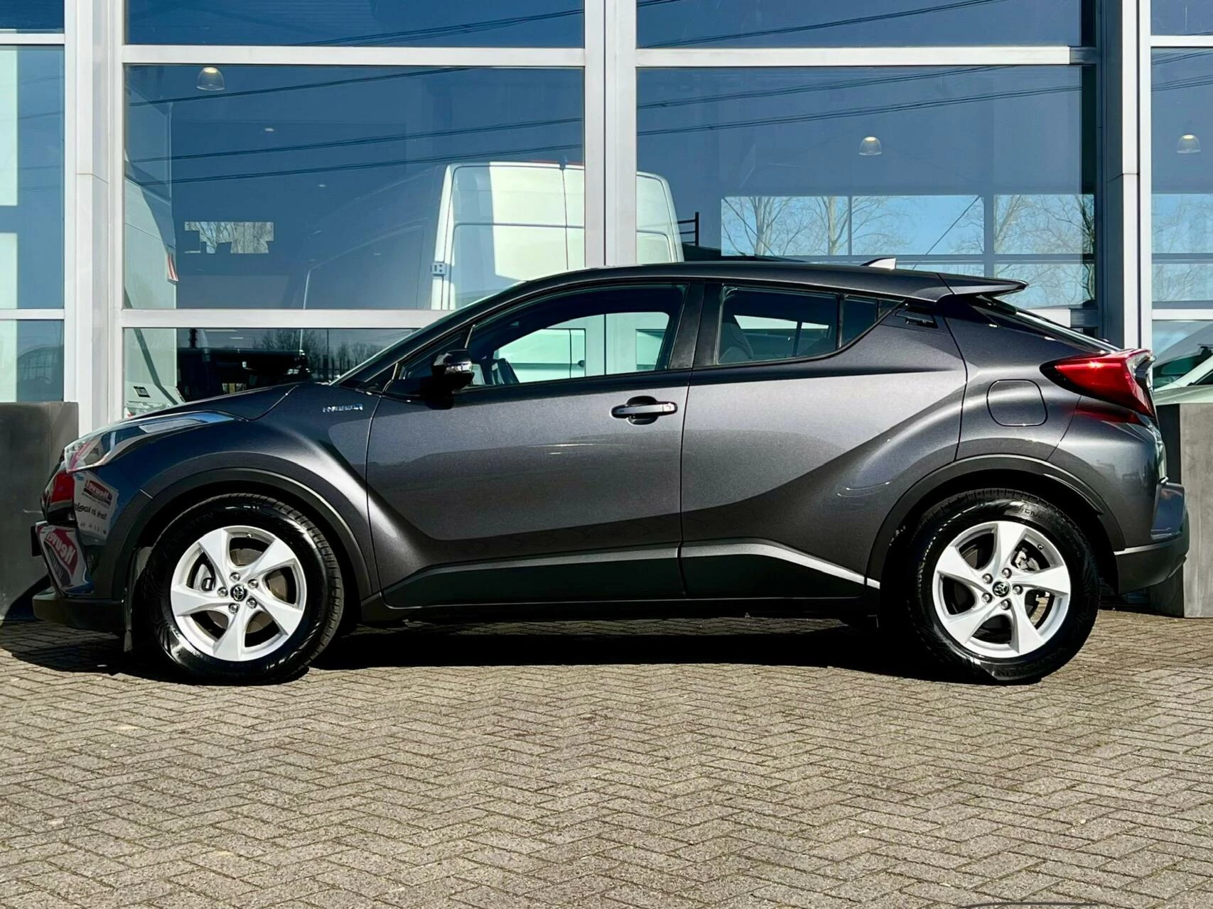 Hoofdafbeelding Toyota C-HR