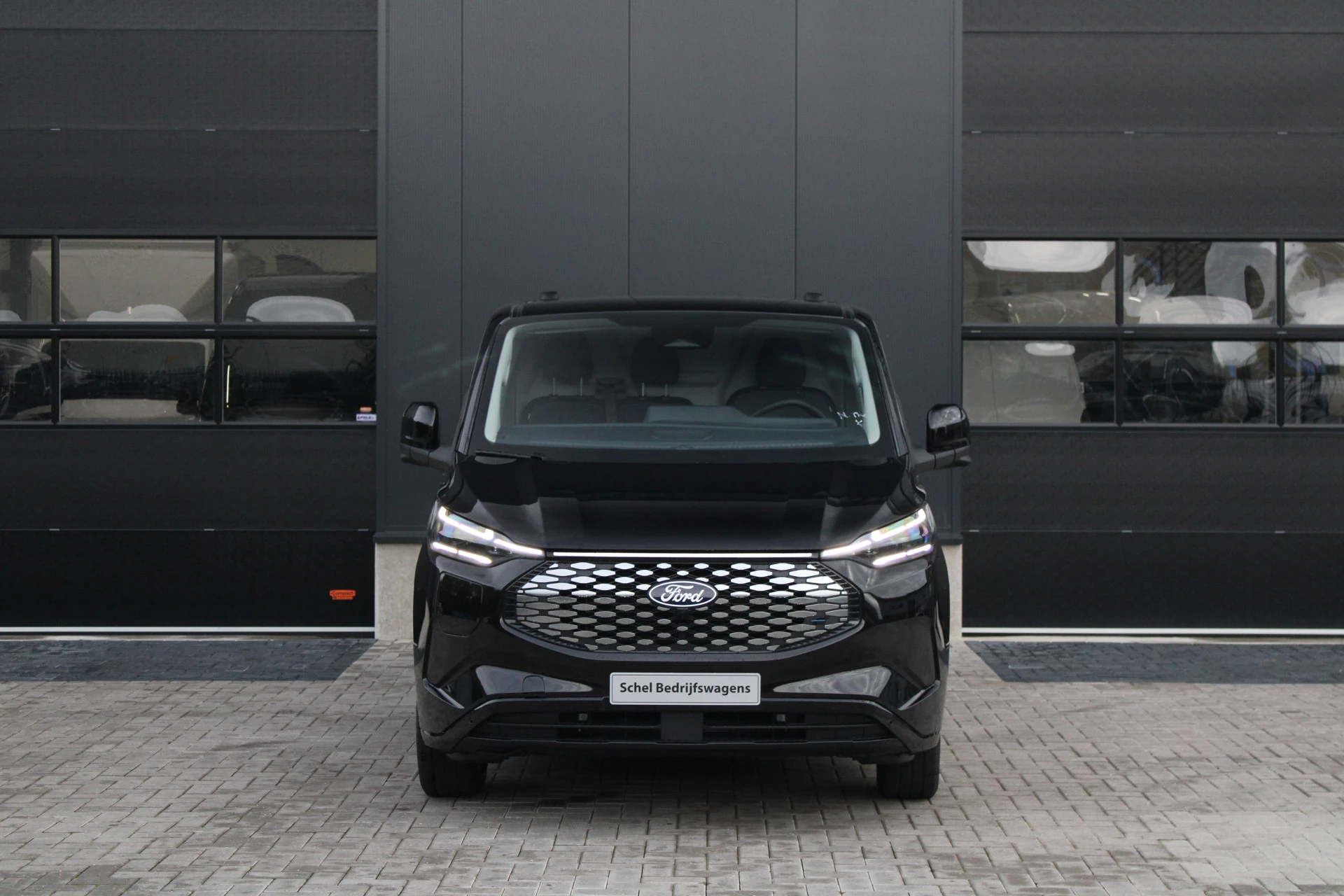 Hoofdafbeelding Ford E-Transit Custom