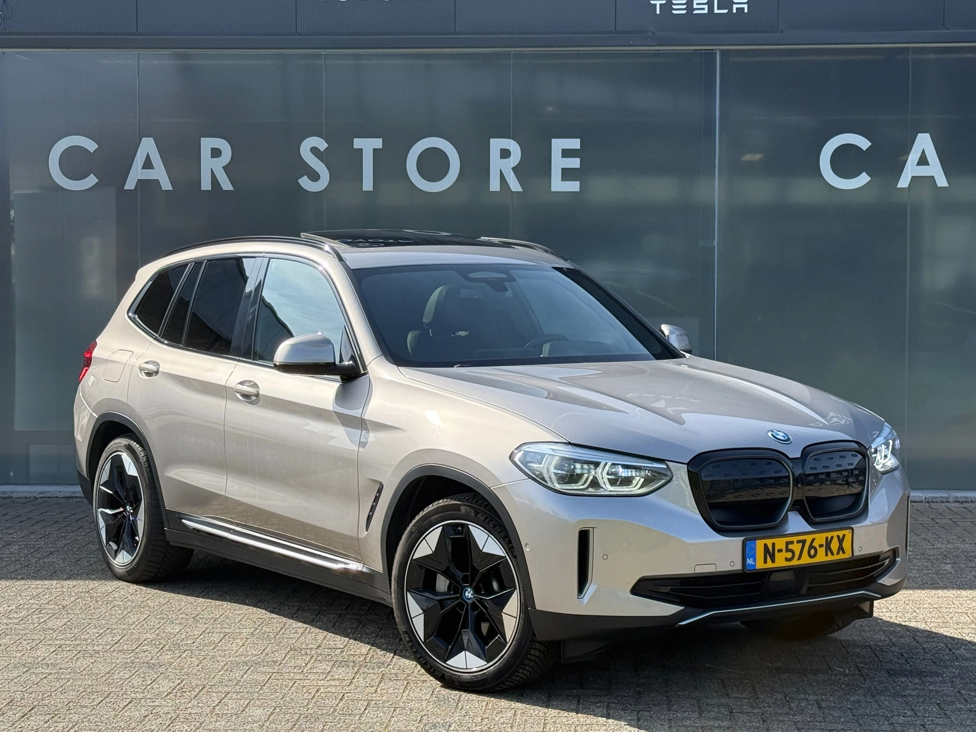 Hoofdafbeelding BMW iX3