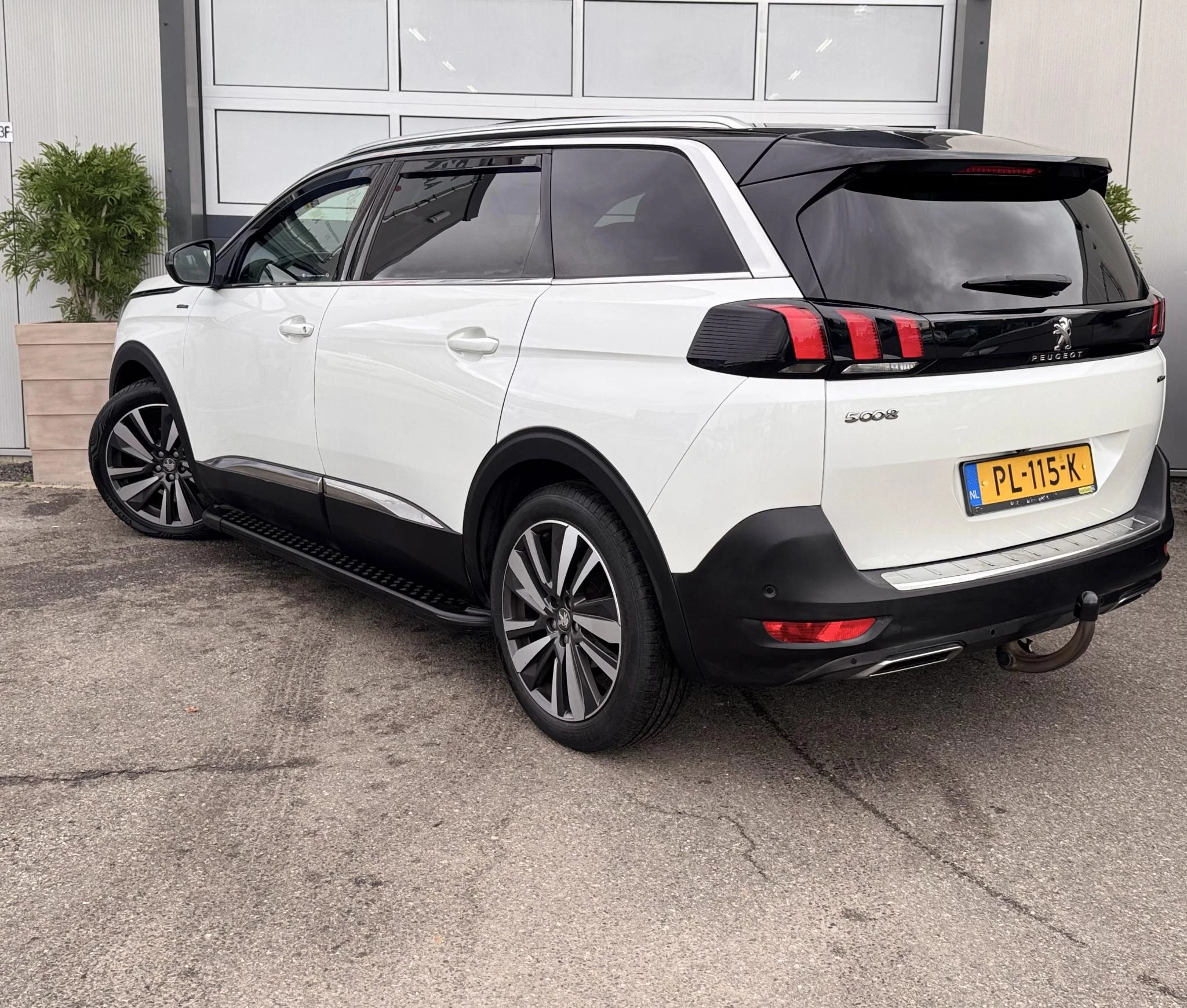 Hoofdafbeelding Peugeot 5008